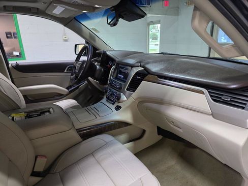 Used 2018 GMC Yukon XL Denali w/ Denali Ultimate Package AWD/4WD image 30