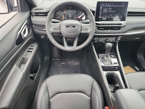 New 2026 Jeep Compass Limited image 8