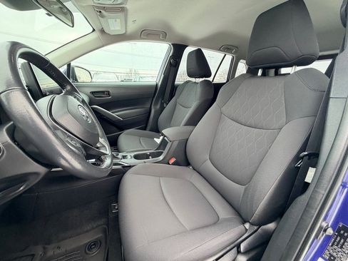 Used 2023 Toyota Corolla Cross LE image 8