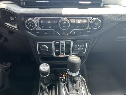 New 2025 Jeep Wrangler Sport S image 19