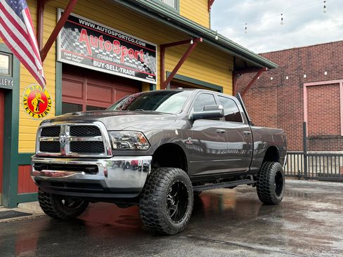 Used 2018 RAM 2500 Tradesman w/ Chrome Appearance Group image 5
