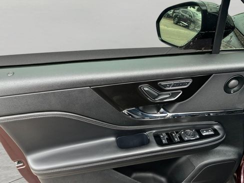 Used 2021 Lincoln Corsair Reserve AWD/4WD image 10