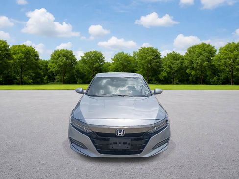 Used 2019 Honda Accord Sport image 2