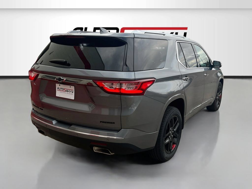 Used 2021 Chevrolet Traverse Premier w/ LPO, Blackout Package AWD/4WD image 7