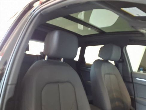 Used 2019 Audi Q3 2.0T Premium Plus w/ Premium Plus Package image 23