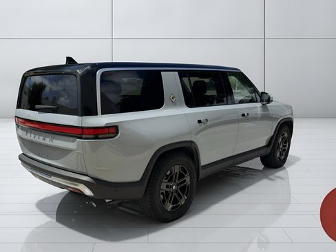 Used 2023 Rivian R1S Adventure AWD/4WD image 9