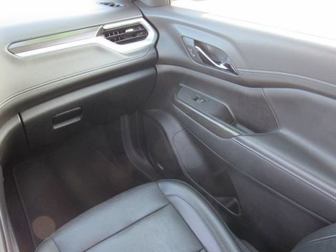 Used 2023 GMC Acadia SLT FWD image 22