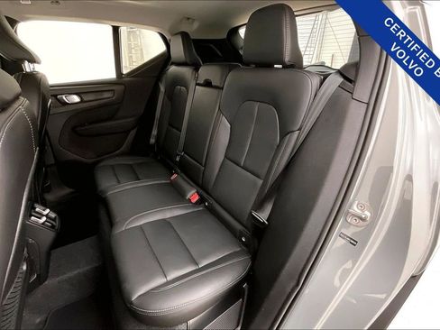 Certified 2025 Volvo XC40 B5 Core image 34