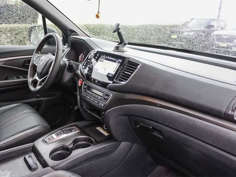Used 2022 Honda Pilot TrailSport image 19