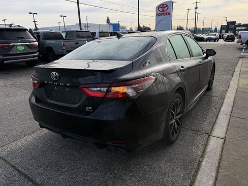Certified 2023 Toyota Camry SE image 6
