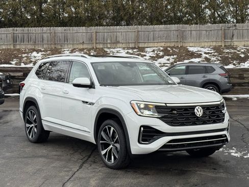 New 2026 Volkswagen Atlas SEL Premium R-Line image 2