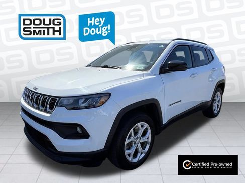 Certified 2024 Jeep Compass Latitude AWD/4WD image 1