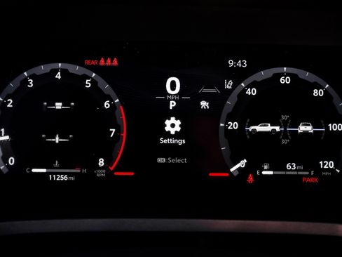Used 2025 Toyota Tacoma TRD Sport AWD/4WD image 39
