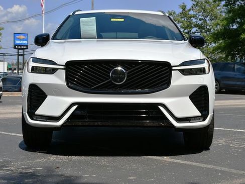 Used 2026 Volvo XC60 B5 Plus AWD/4WD image 2