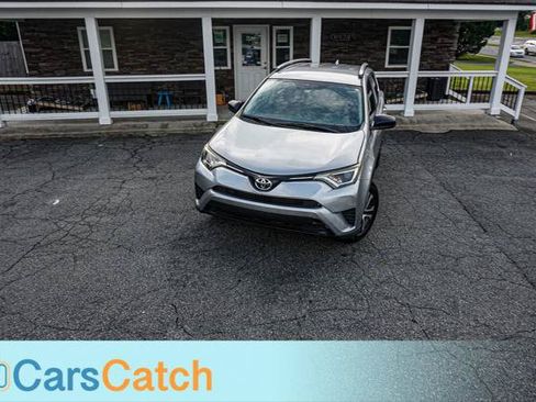 Used 2016 Toyota RAV4 LE FWD image 2