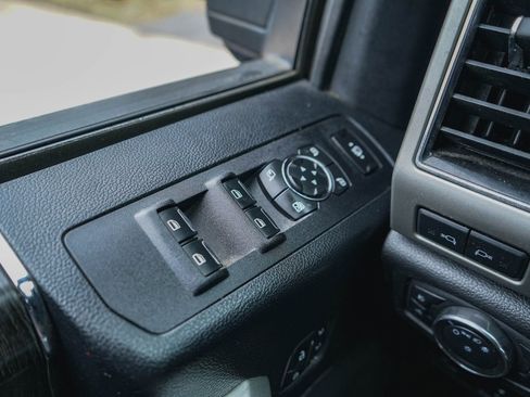 Used 2020 Ford F350 Lariat w/ Lariat Ultimate Package image 20