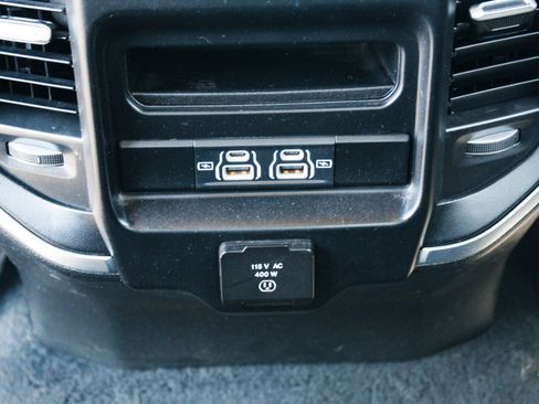Used 2025 RAM 1500 Big Horn AWD/4WD image 27