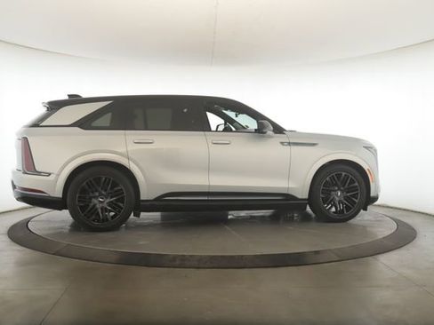 Used 2025 Cadillac Escalade IQ Sport 2 w/ LPO, ONYX Package image 6