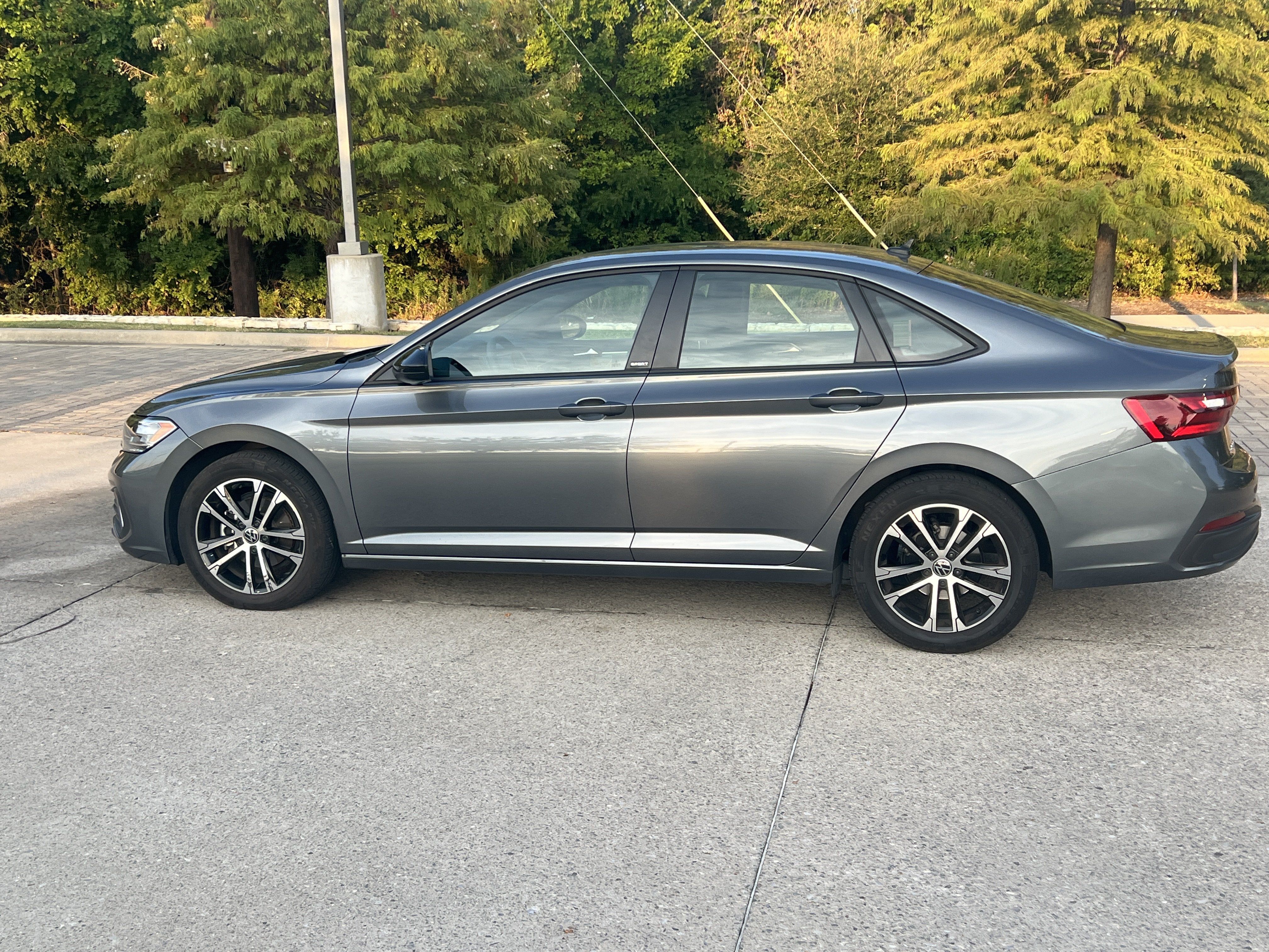 Used 2023 Volkswagen Jetta Sport FWD image 6