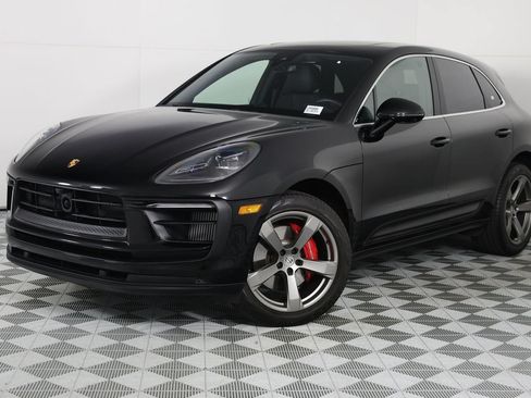 Certified 2023 Porsche Macan S AWD/4WD image 35