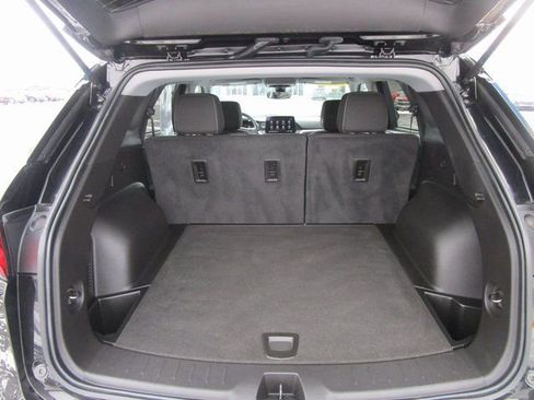 Used 2023 Chevrolet Blazer LT image 21