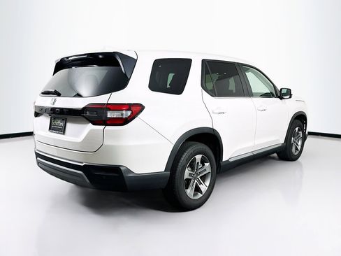 Used 2025 Honda Pilot EX-L image 9