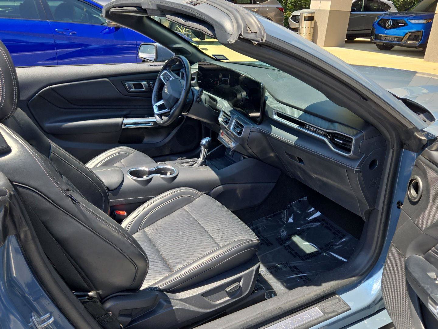 Used 2025 Ford Mustang Premium RWD image 6