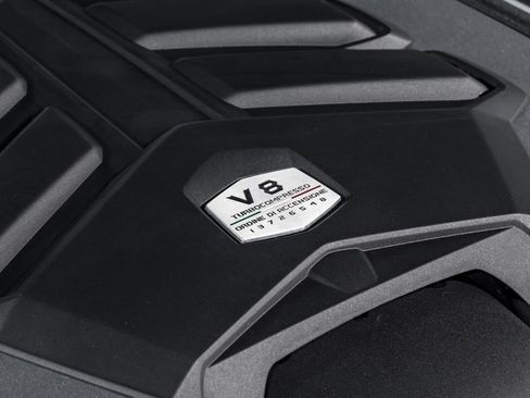 Used 2021 Lamborghini Urus AWD/4WD image 48