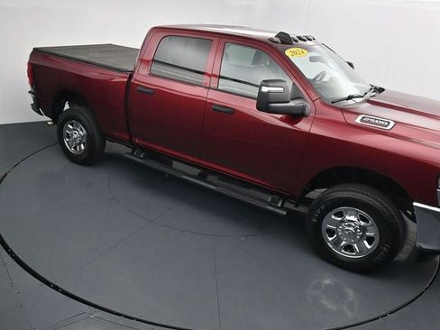 Used 2024 RAM 2500 Tradesman w/ Chrome Appearance Group AWD/4WD image 22