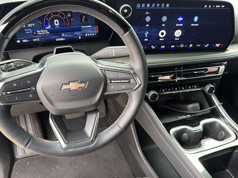 Used 2024 Chevrolet Traverse LT w/ Enhanced Driving Package AWD/4WD image 14