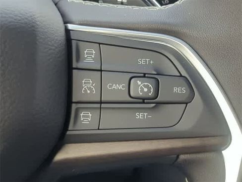 New 2025 Jeep Grand Cherokee Limited image 24