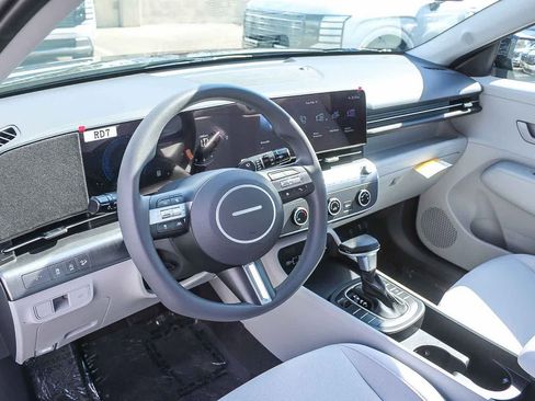 New 2026 Hyundai Kona SE image 23