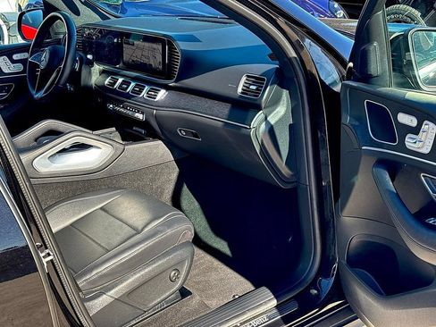 Used 2025 Mercedes-Benz GLE 450 4MATIC image 28