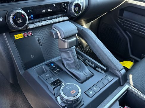 New 2026 Toyota Tacoma Limited AWD/4WD image 20