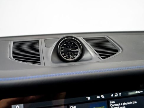 New 2026 Porsche Macan Turbo image 18