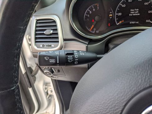 Used 2021 Jeep Grand Cherokee Laredo X image 34