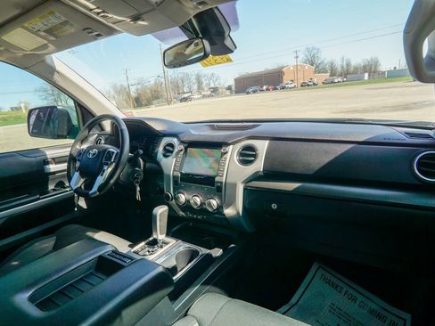 Used 2020 Toyota Tundra SR5 w/ SR5 Upgrade Package image 14