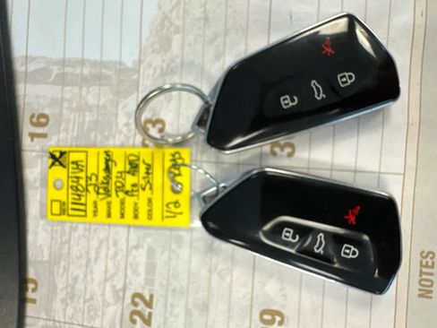 Used 2023 Volkswagen ID.4 Pro AWD/4WD image 12