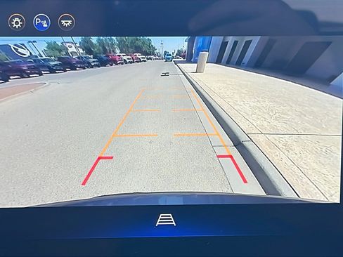Used 2026 Chevrolet Equinox LT FWD image 21