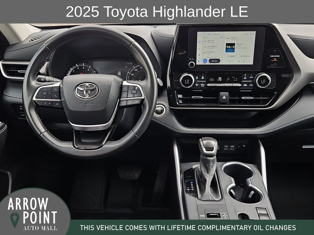 Used 2025 Toyota Highlander LE FWD image 20