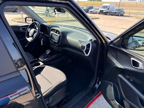 Used 2021 Kia Soul GT-Line FWD image 15