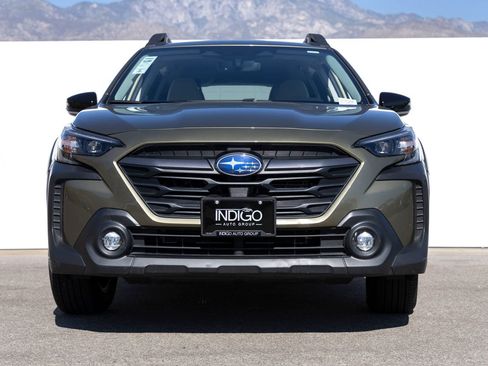 Used 2025 Subaru Outback Premium AWD/4WD image 4
