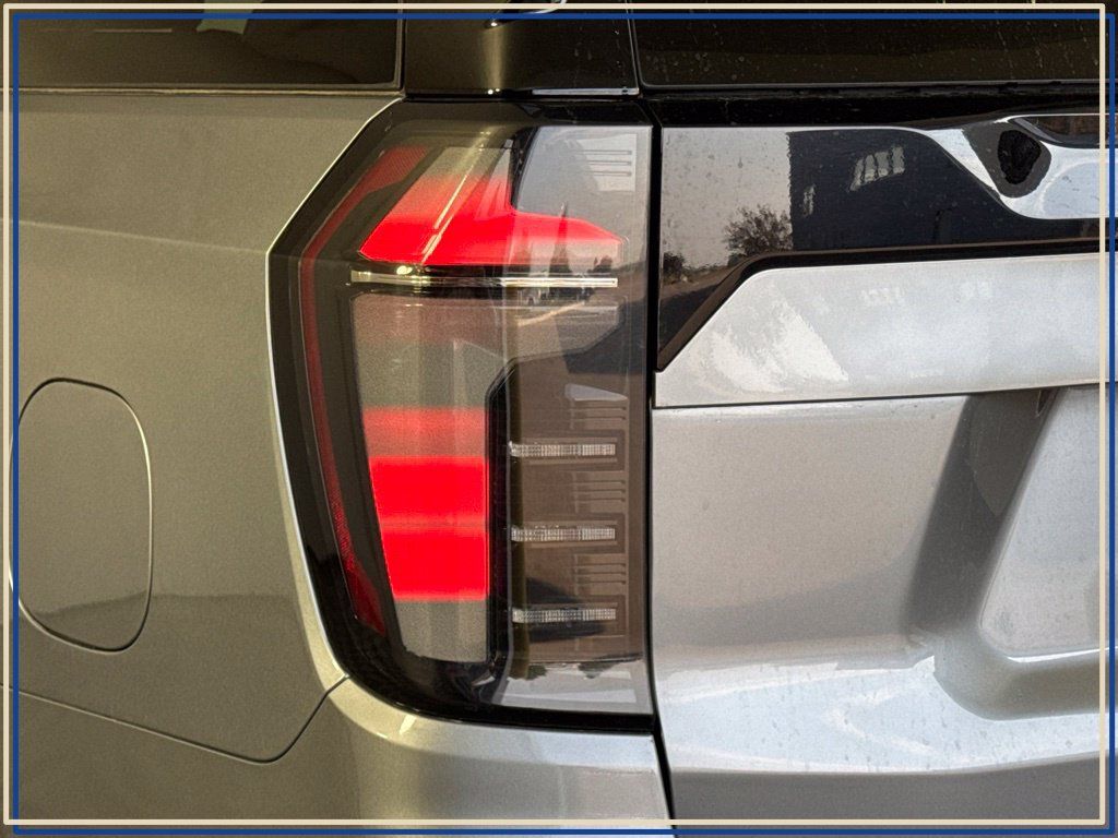 Certified 2025 Chevrolet Suburban Premier AWD/4WD image 48