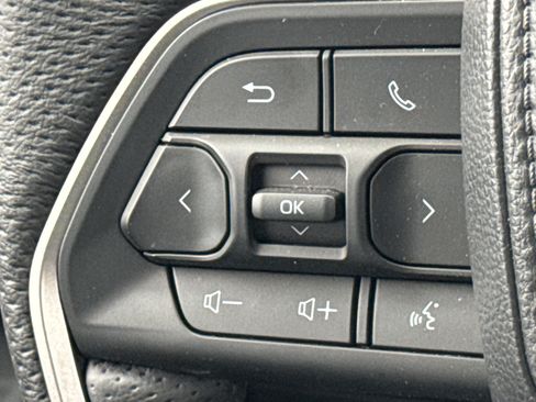 Used 2025 Toyota Tacoma 4x4 Double Cab Hybrid image 19