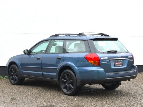 Used 2006 Subaru Outback 2.5i w/ Popular Equipment Group 1B AWD/4WD image 2