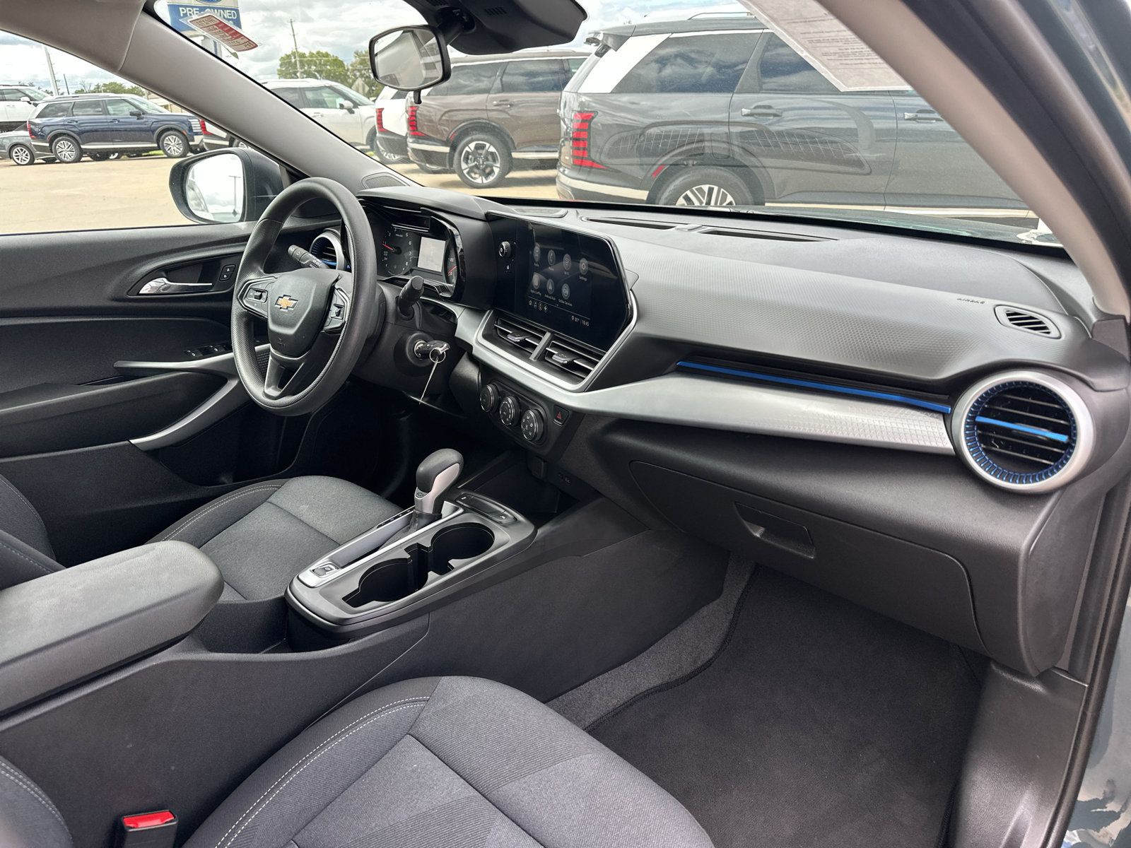 Used 2026 Chevrolet Trax LS FWD image 6