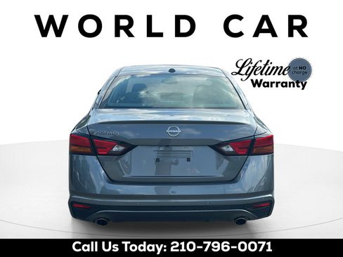 Used 2025 Nissan Altima 2.5 SV w/ SV Premium Package FWD image 4