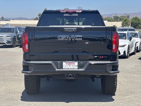 New 2026 GMC Sierra 1500 AT4X w/ LPO, Black Badging Package AWD/4WD image 4