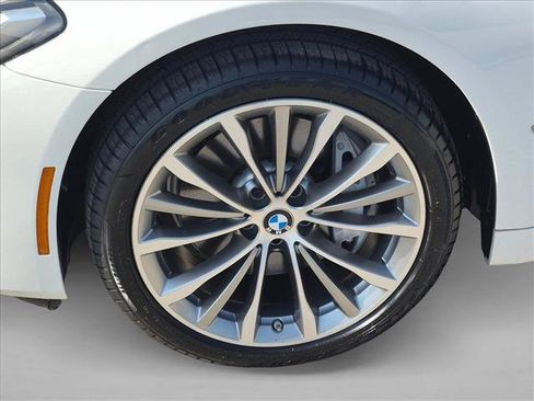 Used 2023 BMW 540i w/ Premium Package RWD image 25