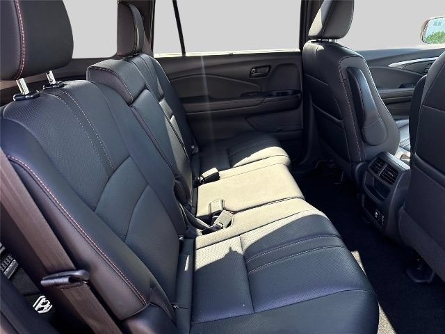 Certified 2023 Honda Passport TrailSport image 23